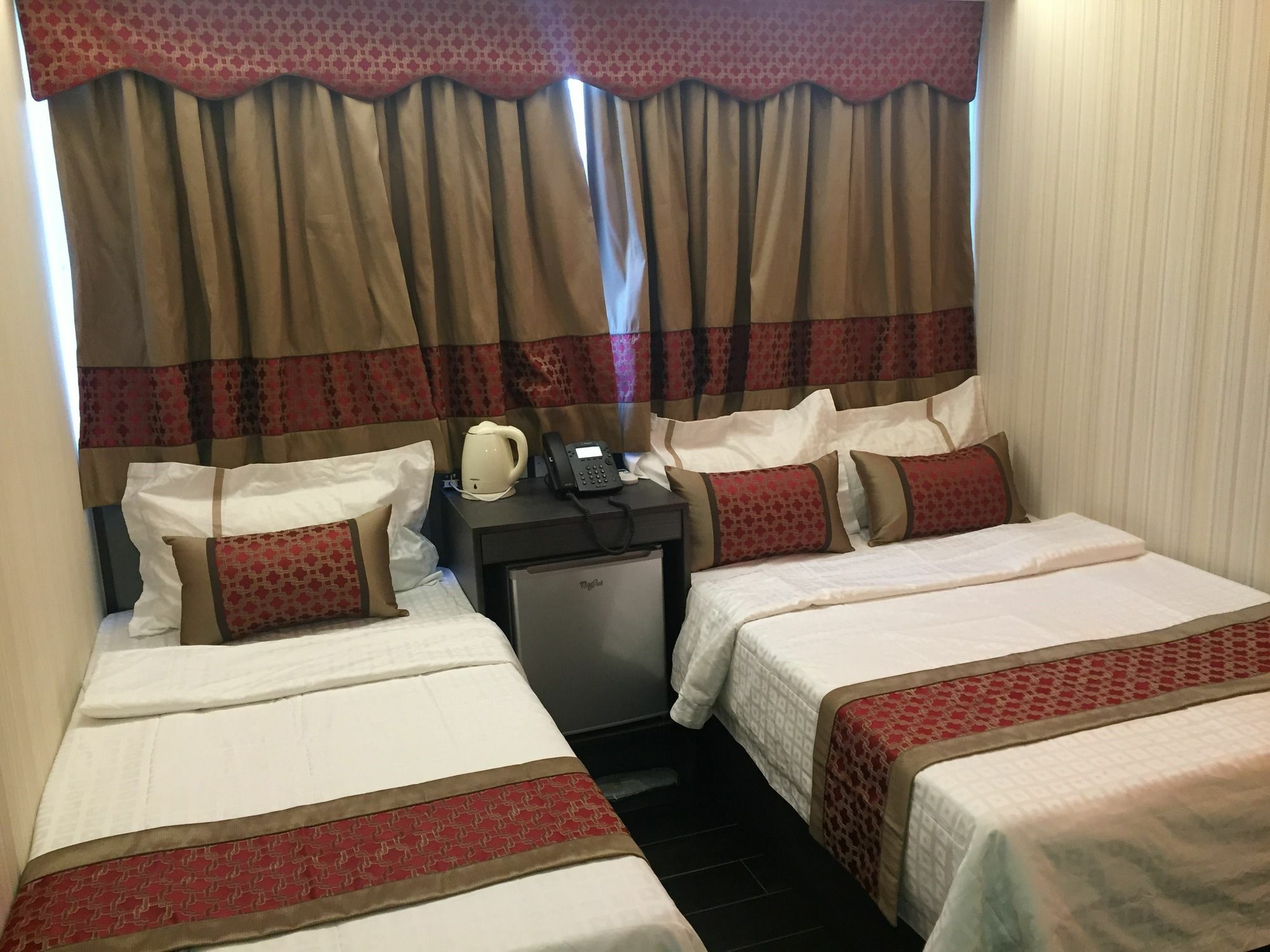 Seasons Hotel Hong Kong Dış mekan fotoğraf