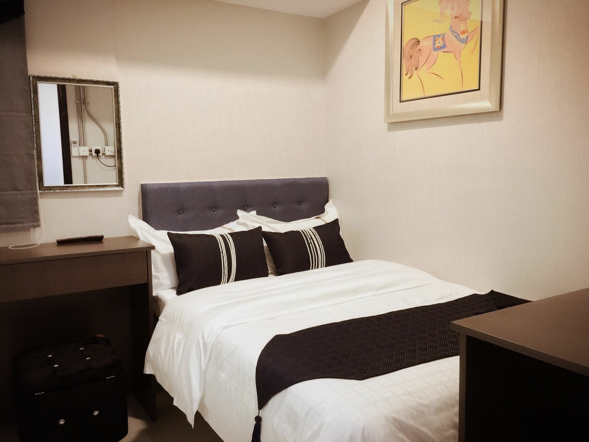 Seasons Hotel Hong Kong Dış mekan fotoğraf